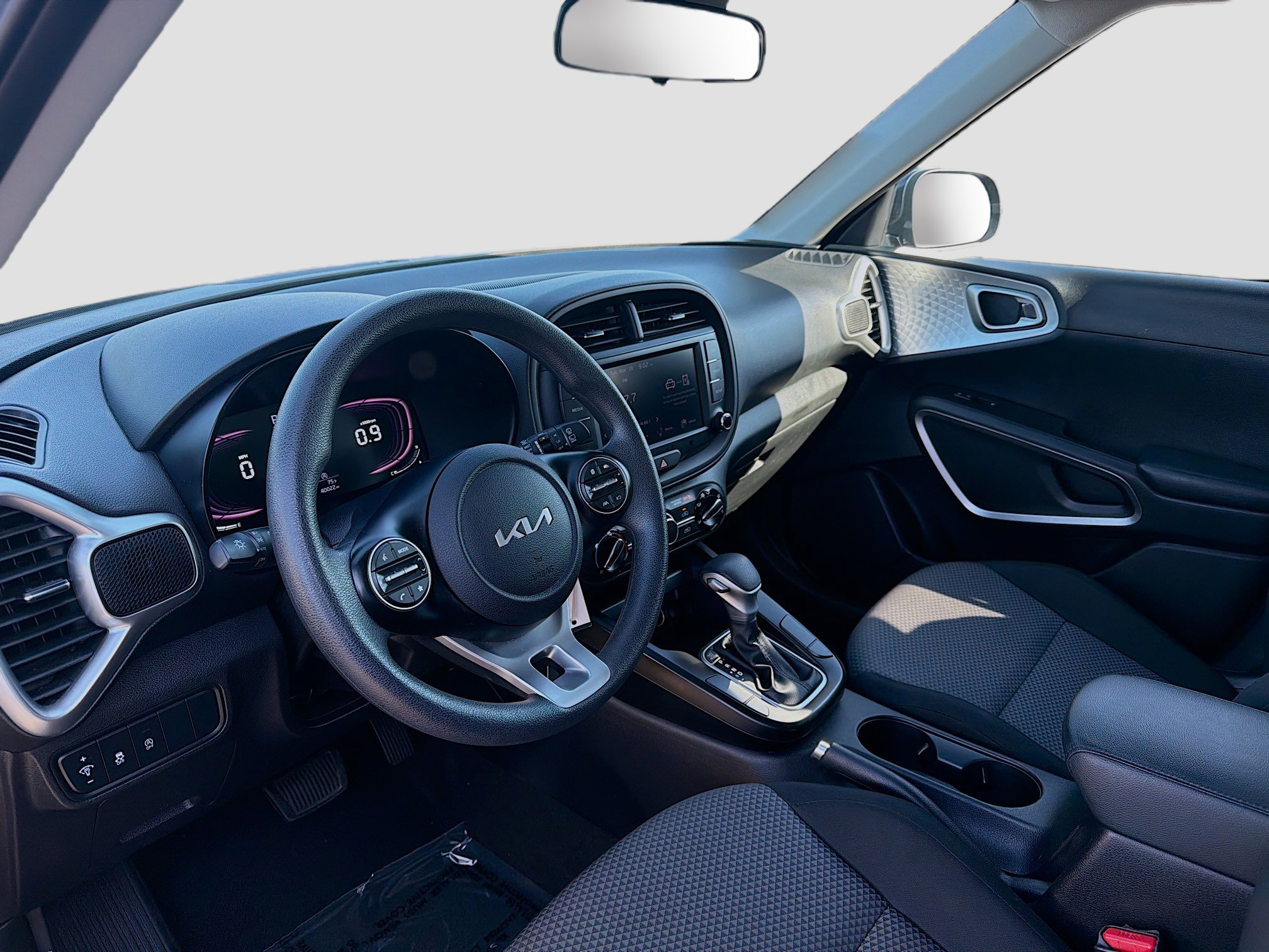 Used 2024 Kia Soul LX w/ Option Group 015 image 9