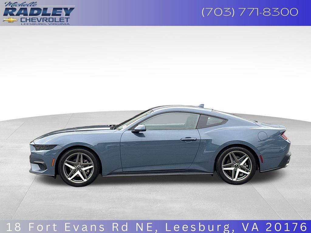 Used 2026 Ford Mustang Coupe RWD image 2
