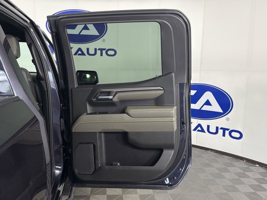 Used 2024 Chevrolet Silverado 1500 ZR2 image 16