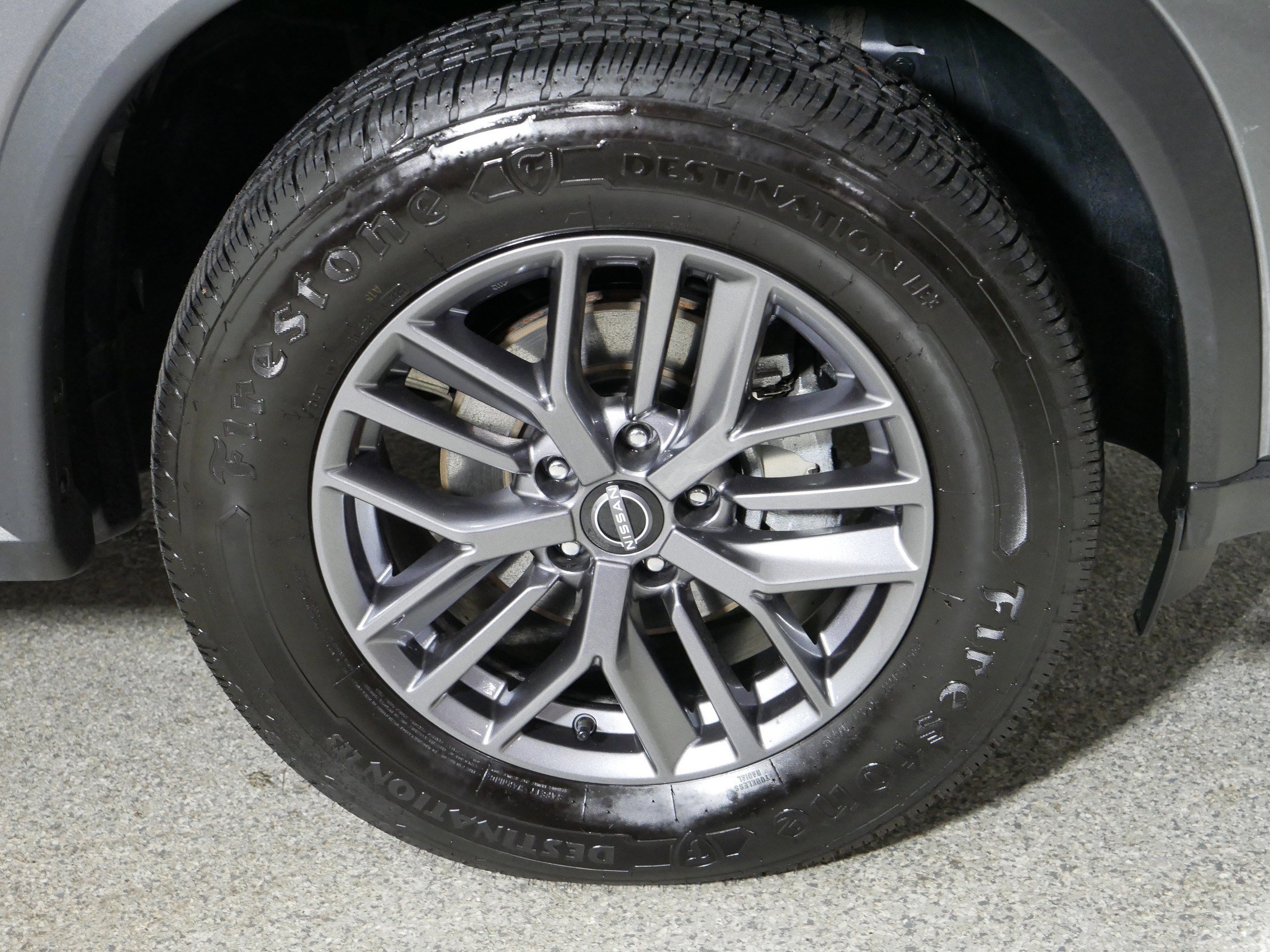 Used 2024 Nissan Rogue S AWD/4WD image 15