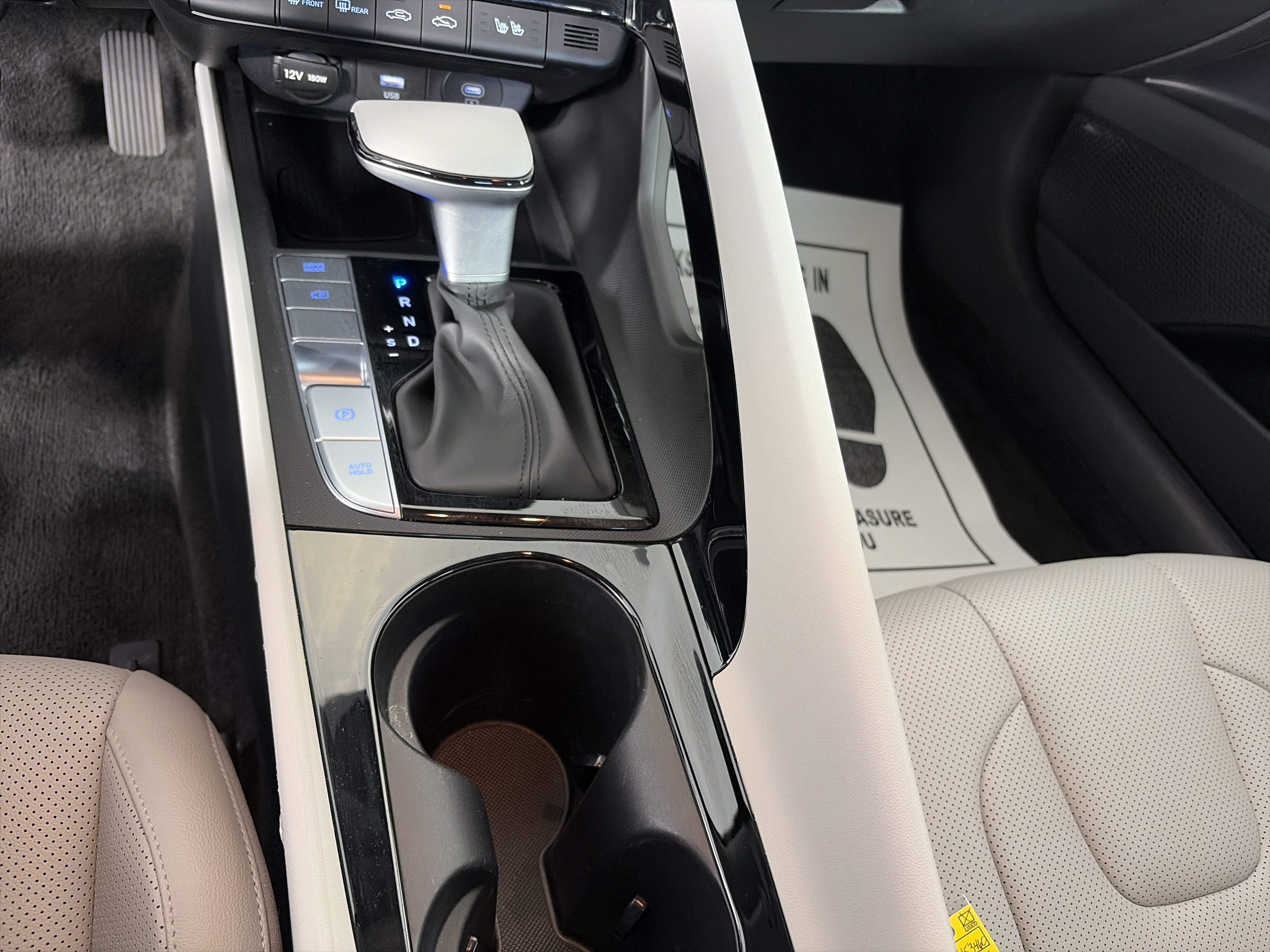 New 2025 Hyundai Elantra Limited FWD image 29