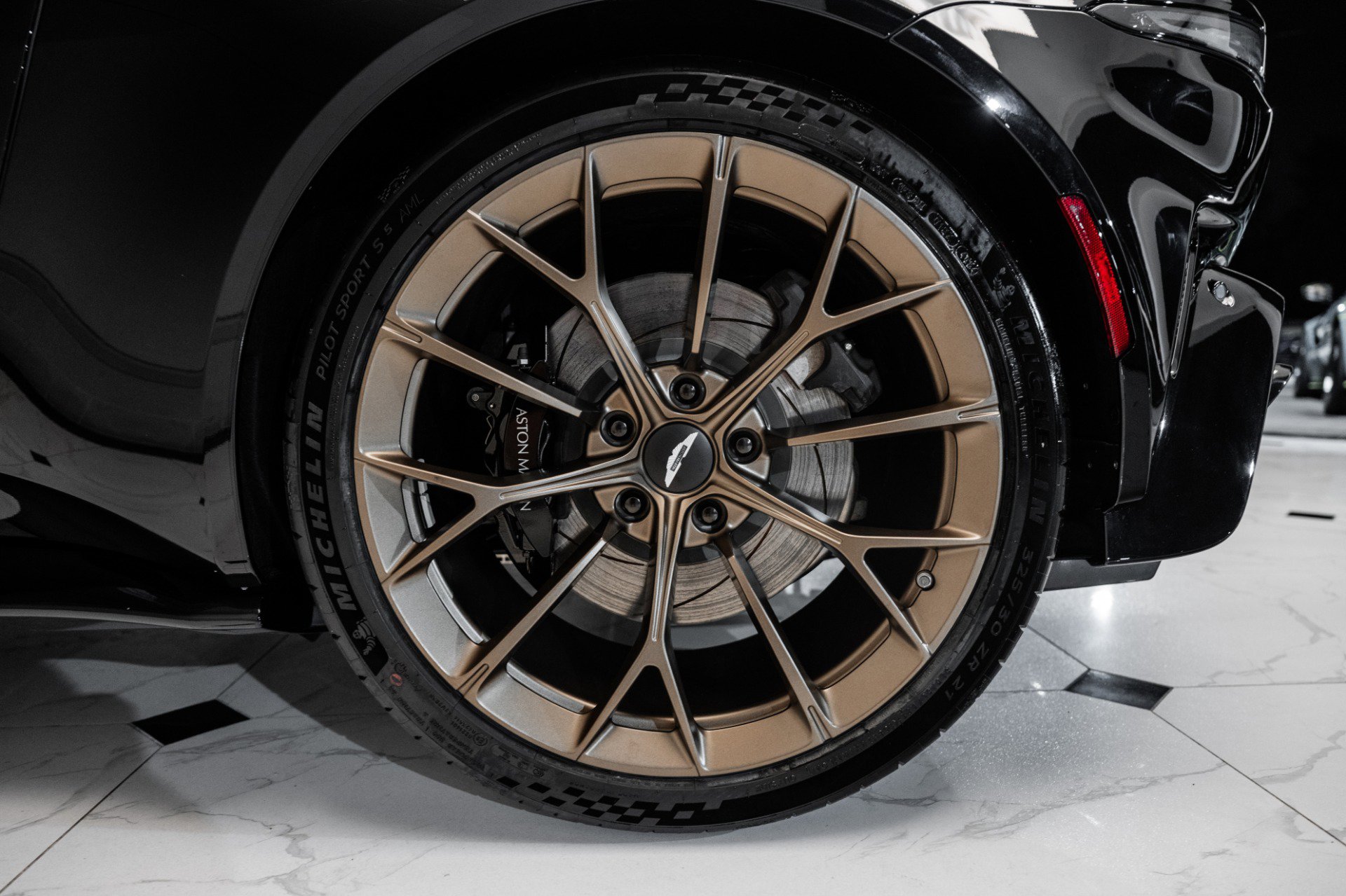 New 2026 Aston Martin V8 Vantage Coupe image 43