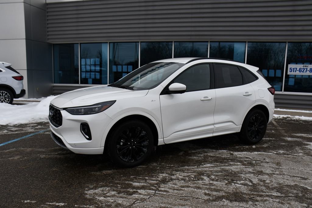 Used 2023 Ford Escape ST-Line Elite image 2