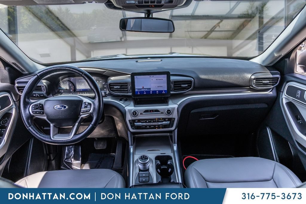 Used 2021 Ford Explorer XLT w/ Equipment Group 202A AWD/4WD image 5