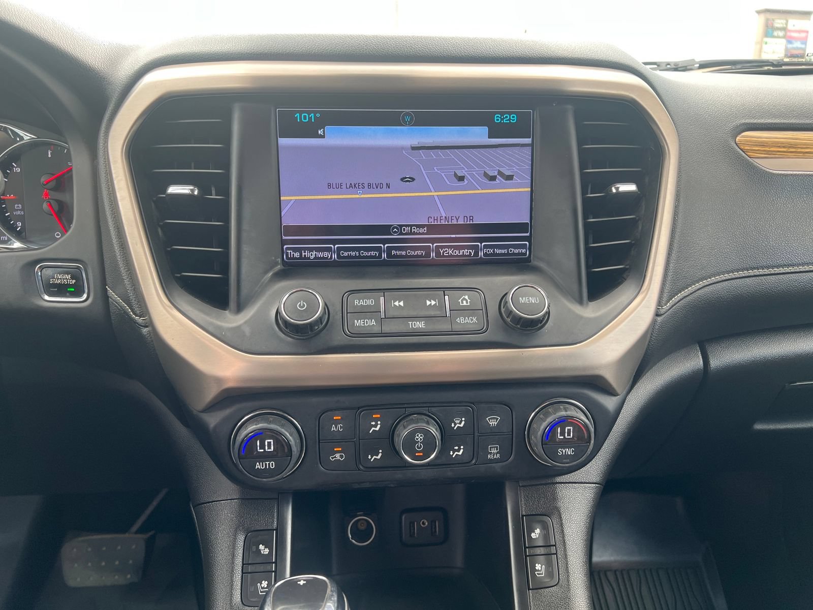 Used 2017 GMC Acadia Denali w/ Technology Package AWD/4WD image 19