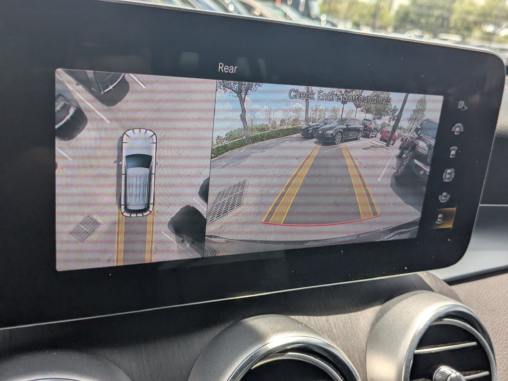 Used 2022 Mercedes-Benz GLC 300 4MATIC w/ Premium Package Lite image 9