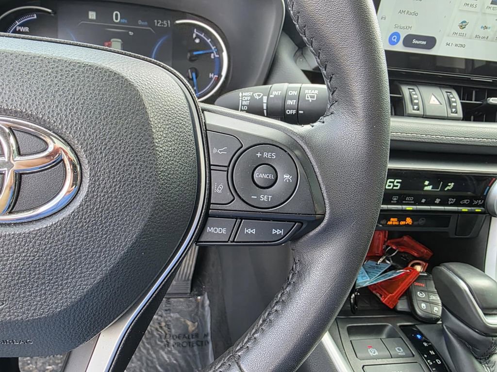 Used 2024 Toyota RAV4 XLE Premium image 17