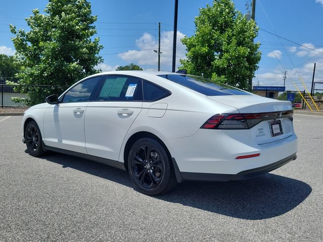 Certified 2025 Honda Accord SE image 6
