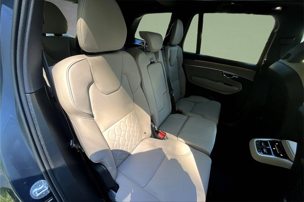 New 2026 Volvo XC90 B6 Plus w/ Protection Package Premier image 10