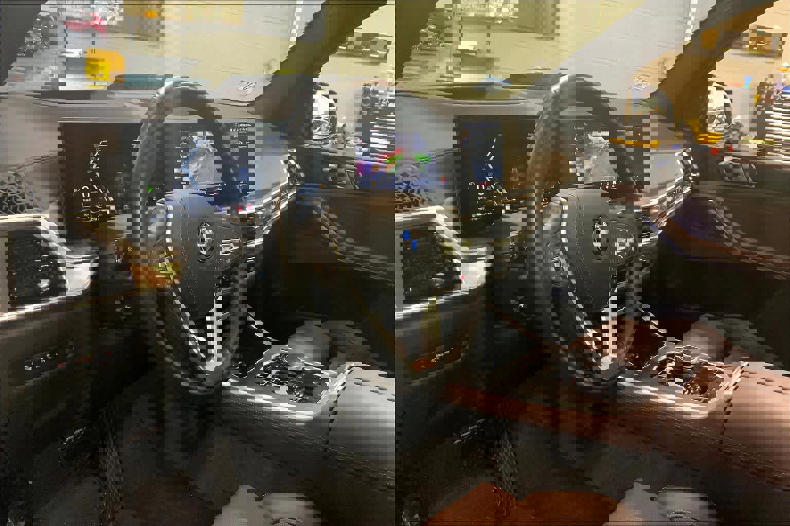 Used 2024 BMW X5 xDrive40i w/ Premium Package image 17