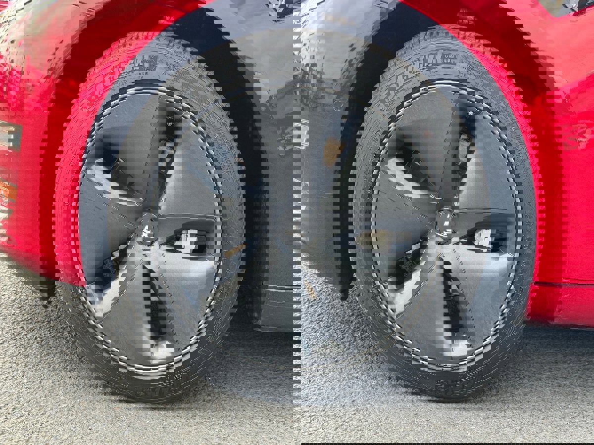 Used 2019 Tesla Model 3 Standard Range Plus image 7