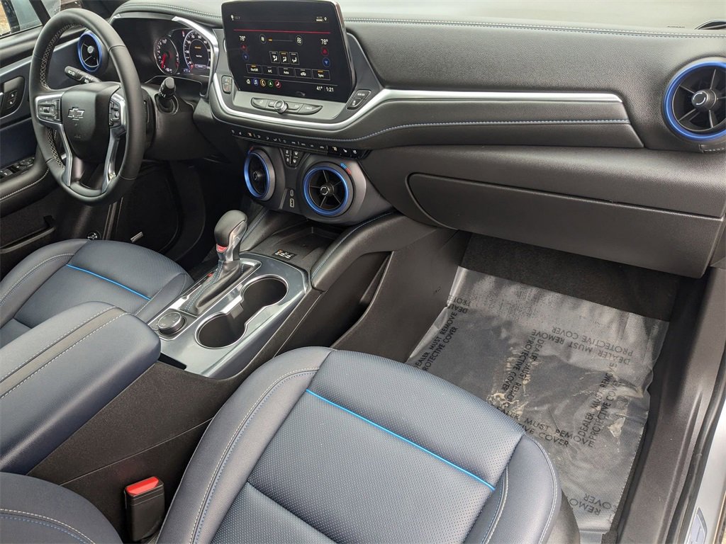 Used 2024 Chevrolet Blazer RS w/ Enhanced Convenience Package image 28