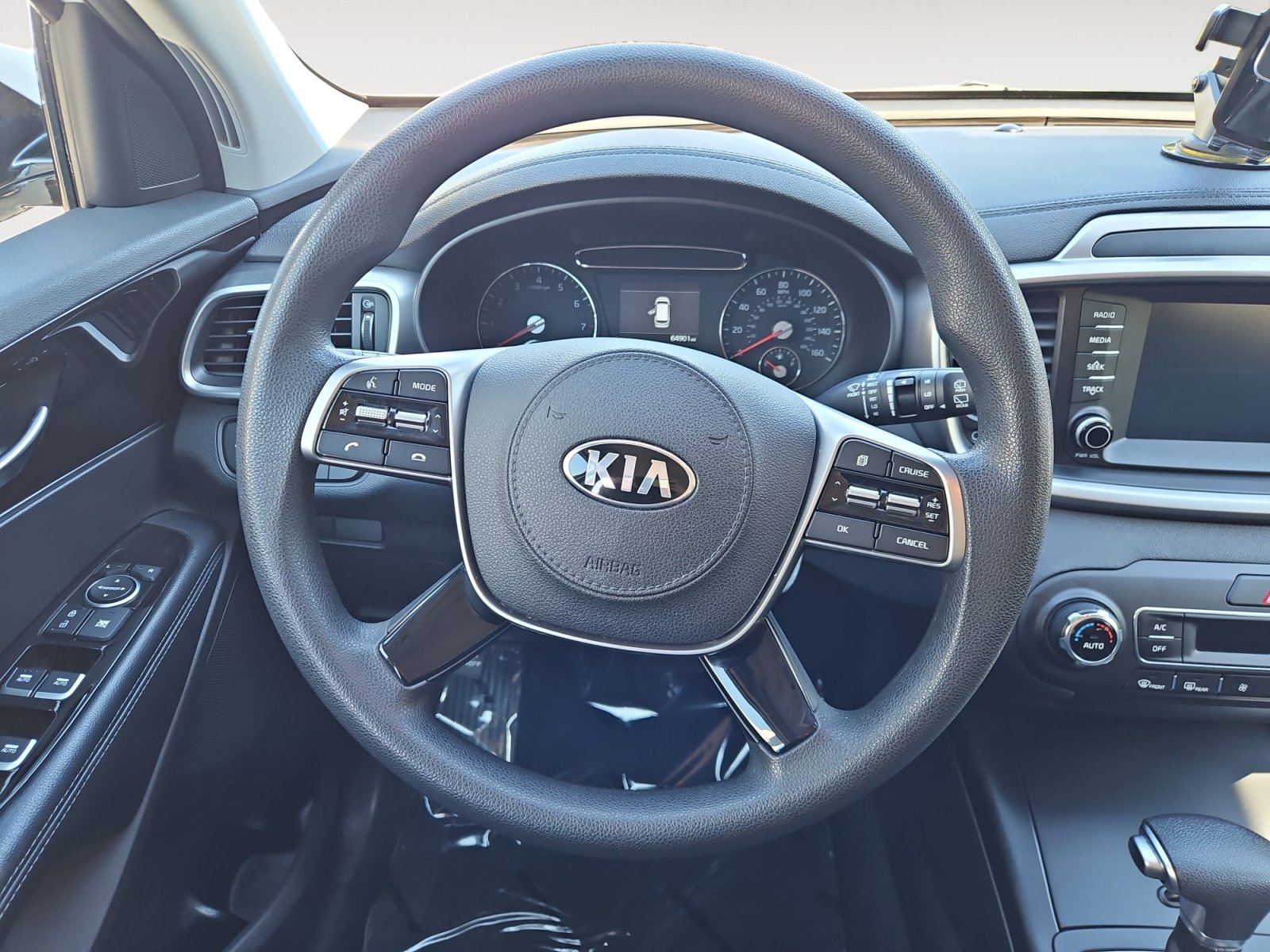 Used 2019 Kia Sorento FWD V6 image 13