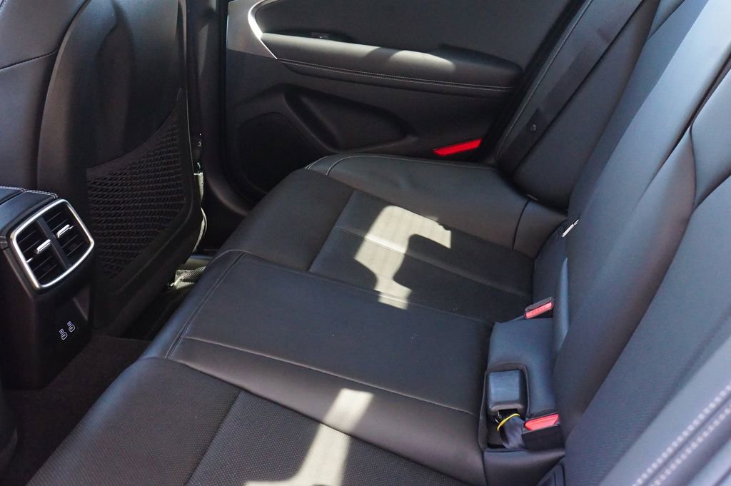 New 2026 Genesis G70 2.5T image 19