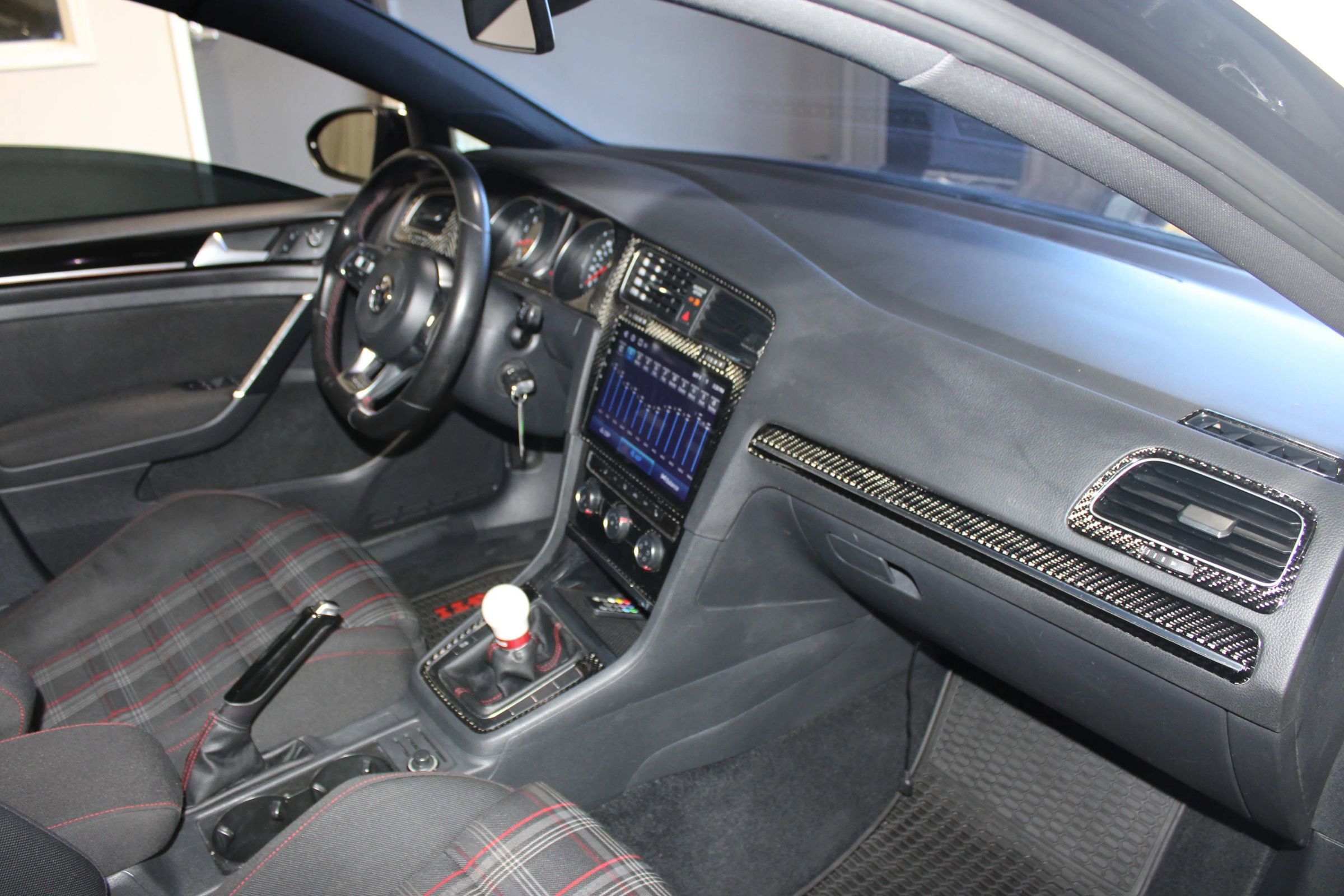 Used 2017 Volkswagen GTI S image 25