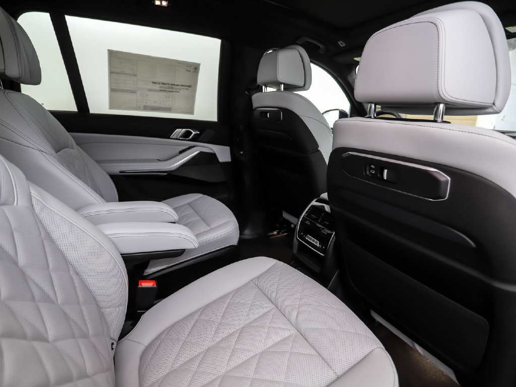 New 2027 BMW X7 xDrive40i w/ Executive Package AWD/4WD image 30