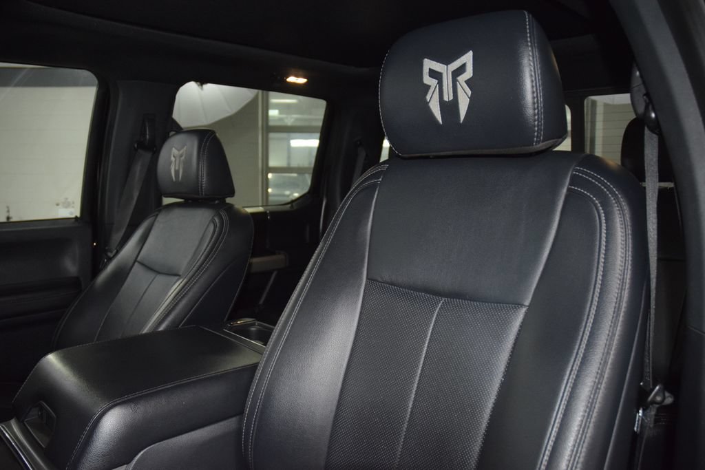 Used 2022 Ford F250 Lariat w/ Black Appearance Package AWD/4WD image 49