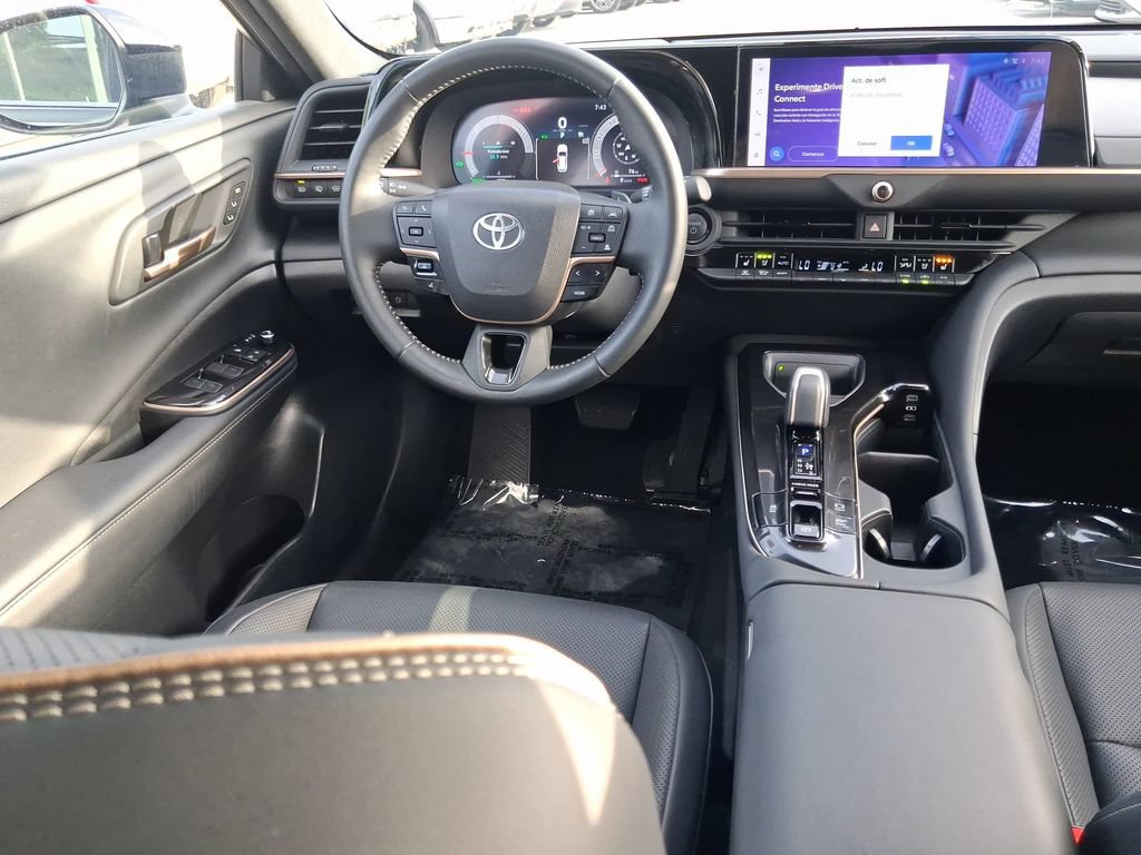 Used 2025 Toyota Crown Signia AWD/4WD image 10