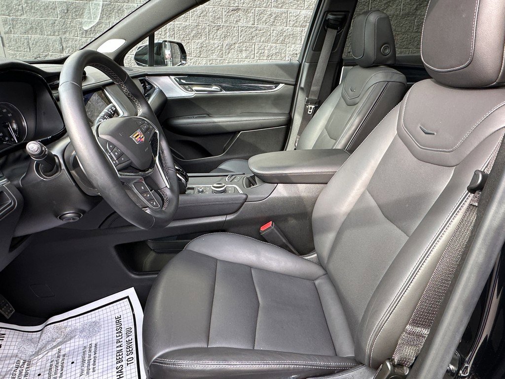 Certified 2025 Cadillac XT5 Premium Luxury image 16