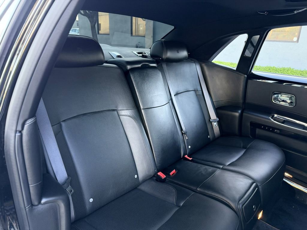 Used 2014 Rolls-Royce Ghost RWD image 32