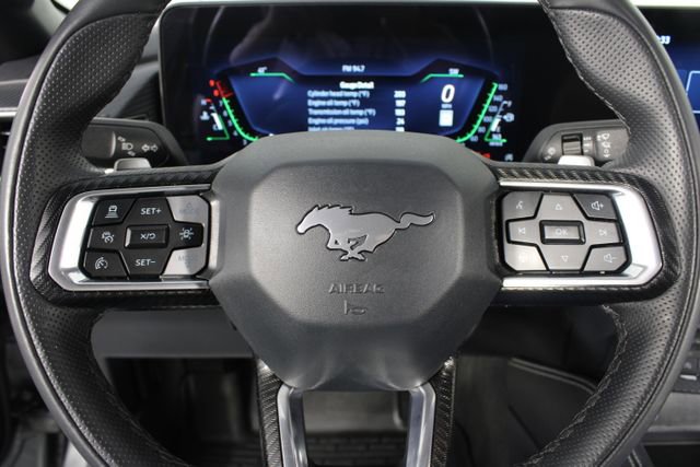 Used 2025 Ford Mustang GT Premium image 13