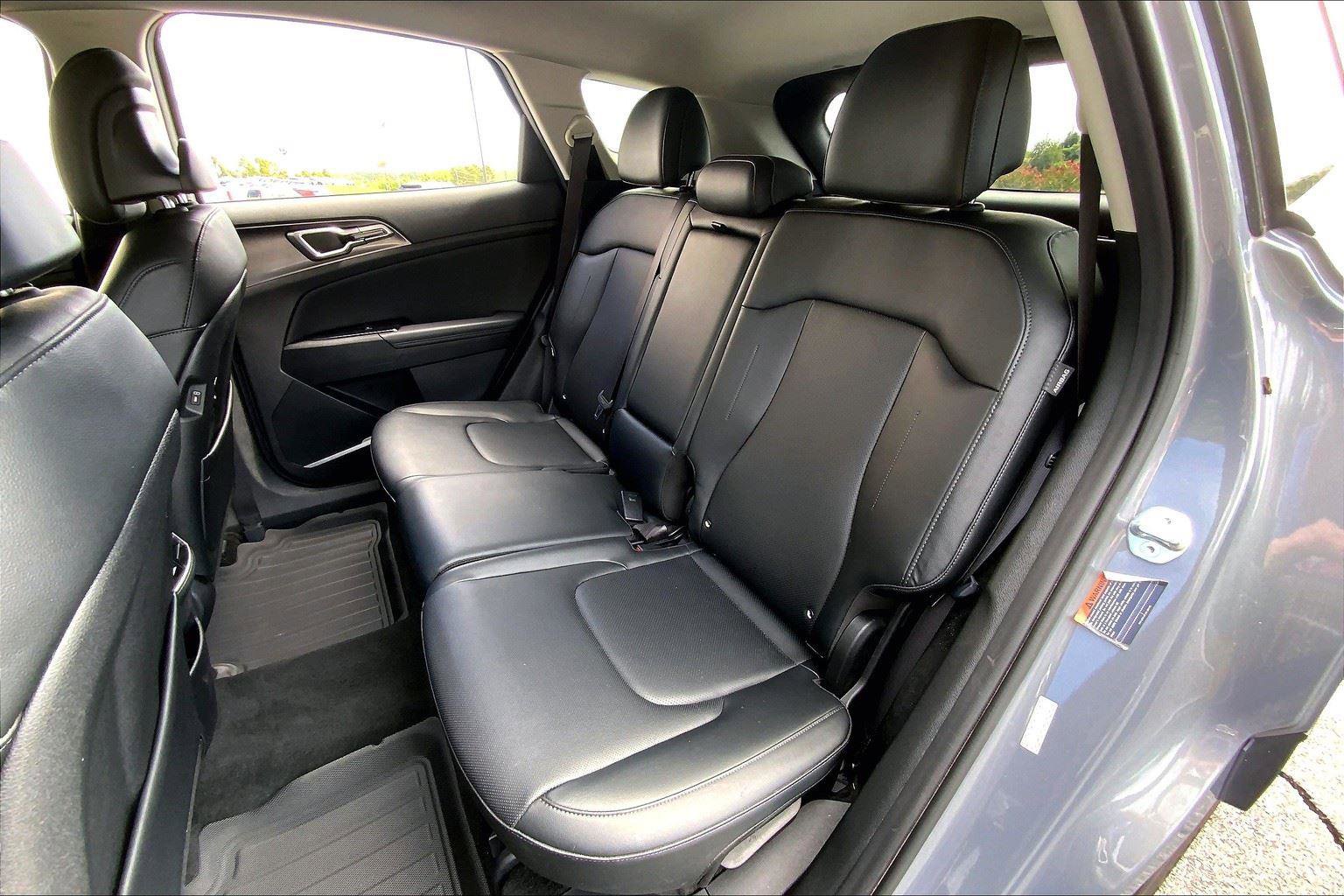 Used 2024 Kia Sportage EX image 23