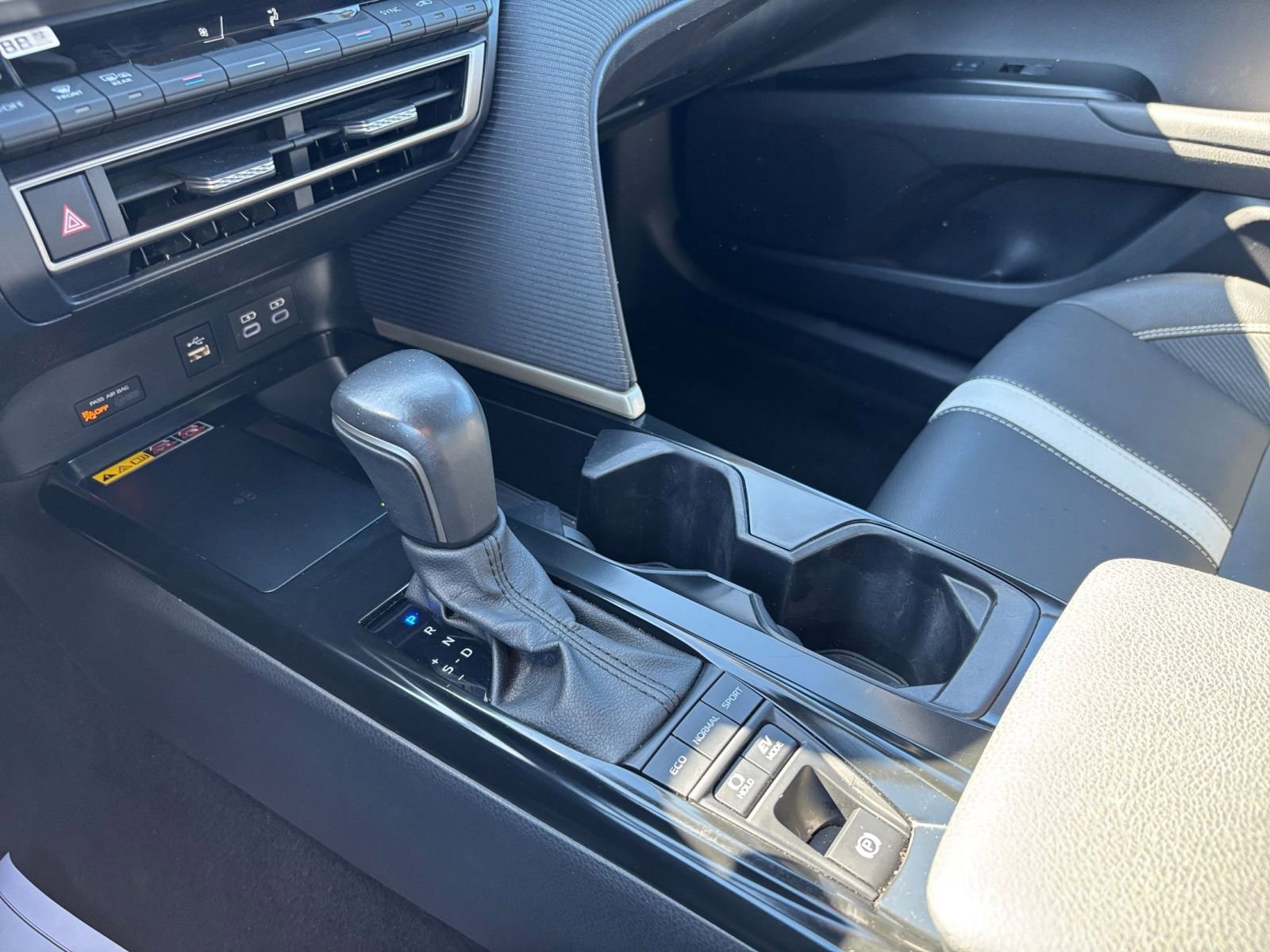 Used 2025 Toyota Camry SE FWD image 41