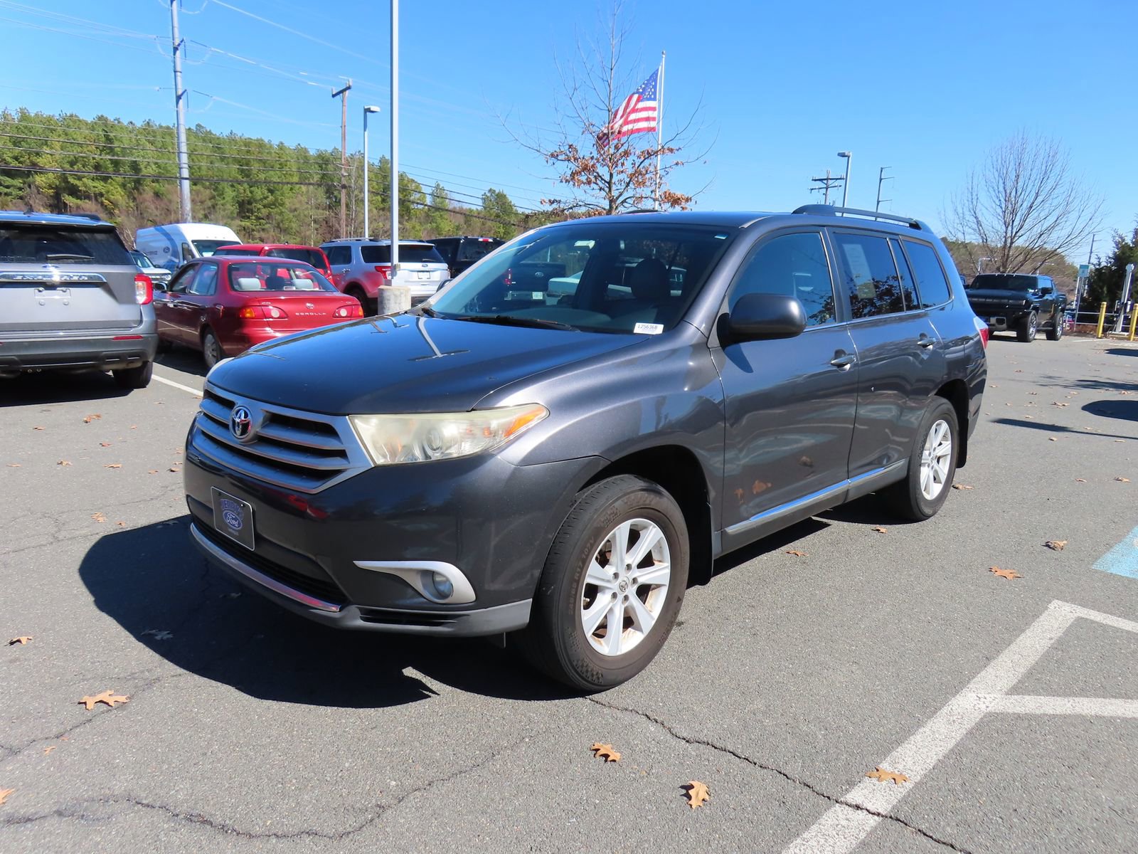 Used 2013 Toyota Highlander SE image 3