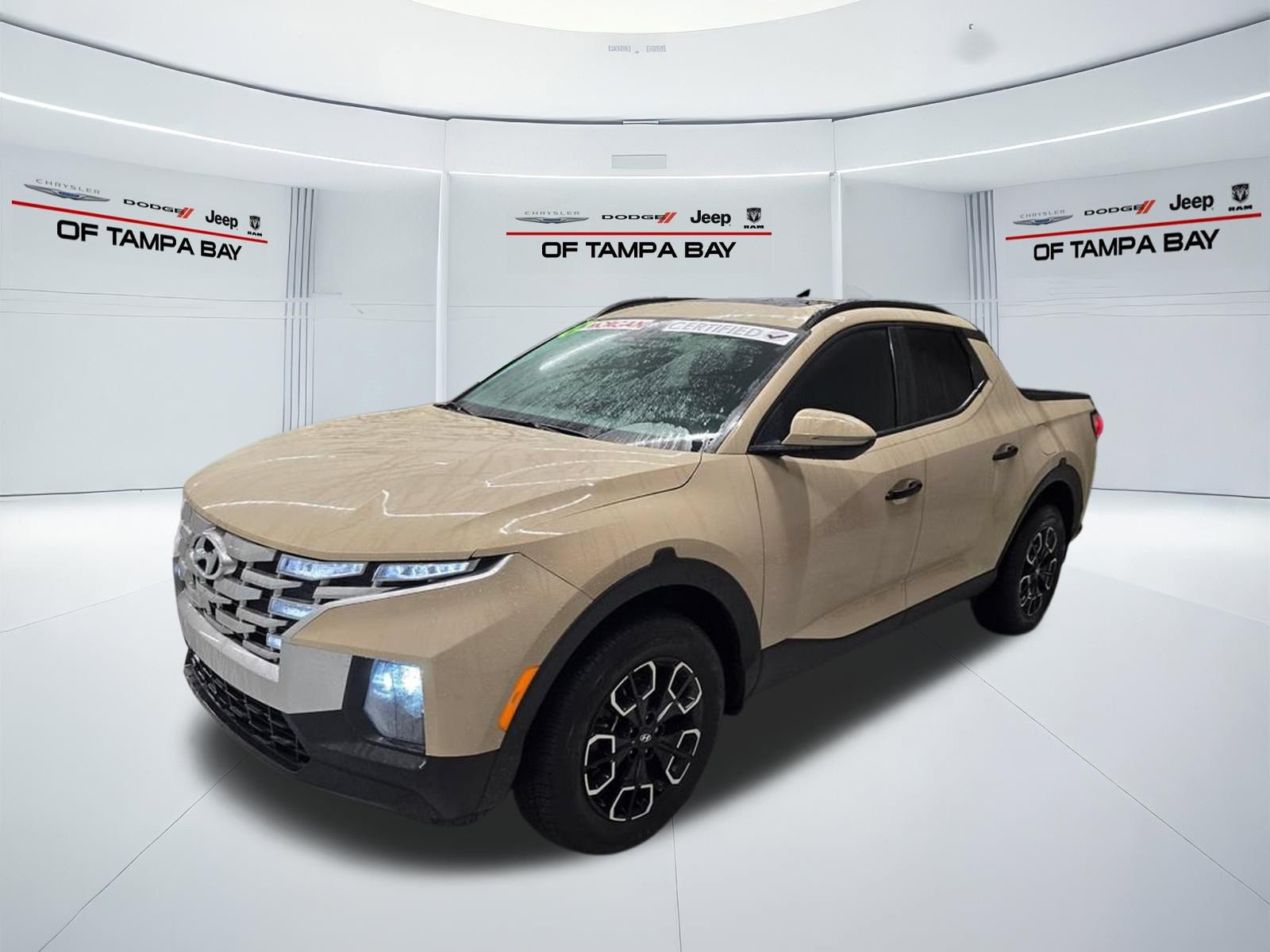 Used 2024 Hyundai Santa Cruz SEL w/ Activity Package FWD image 2