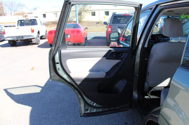 Used 2016 Subaru Forester 2.5i image 12