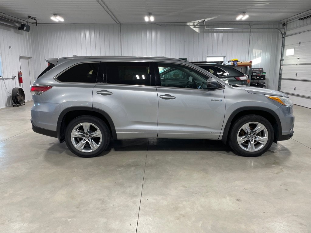 Used 2016 Toyota Highlander Limited Platinum image 7