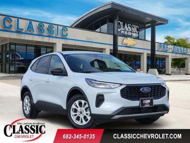 Used 2025 Ford Escape Active image 1