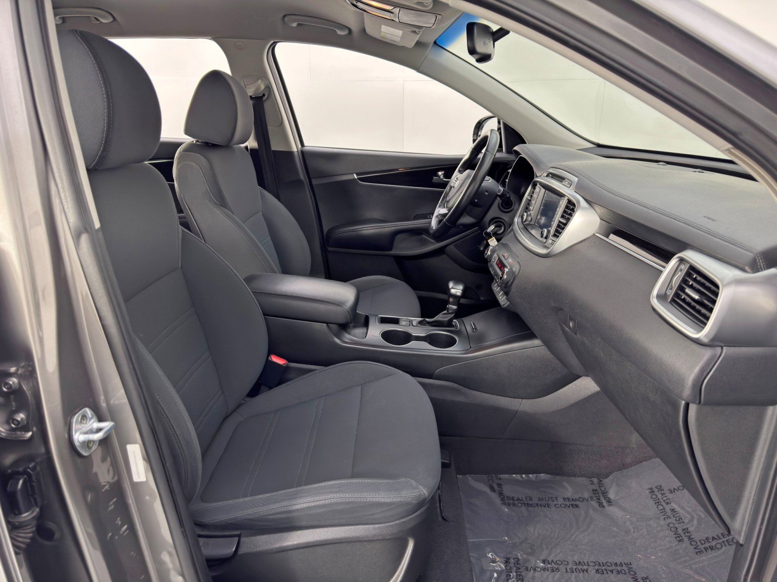 Used 2019 Kia Sorento LX w/ LX Convenience Package image 14
