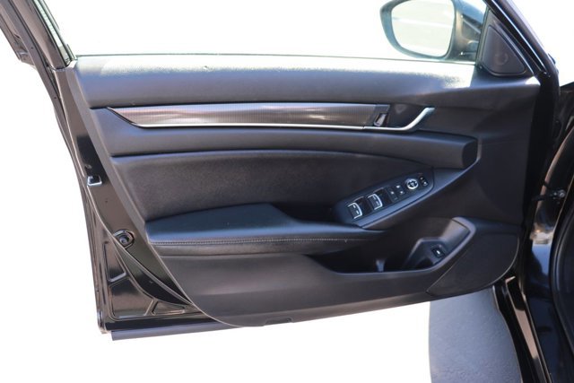 Used 2019 Honda Accord Sport image 10