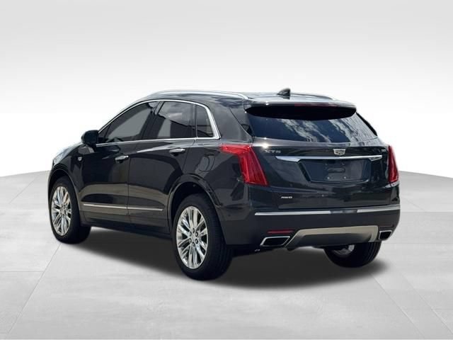 Used 2017 Cadillac XT5 Platinum w/ Driver Assist Package AWD/4WD image 7