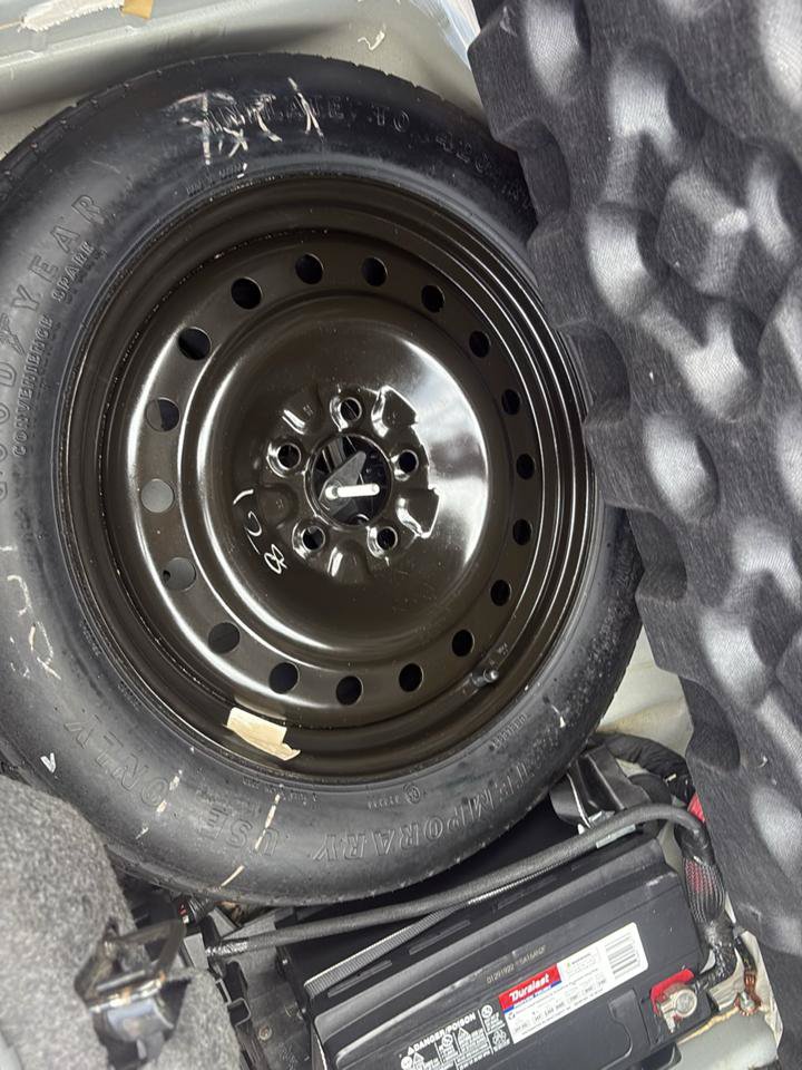 Used 2019 Dodge Challenger SXT RWD image 19