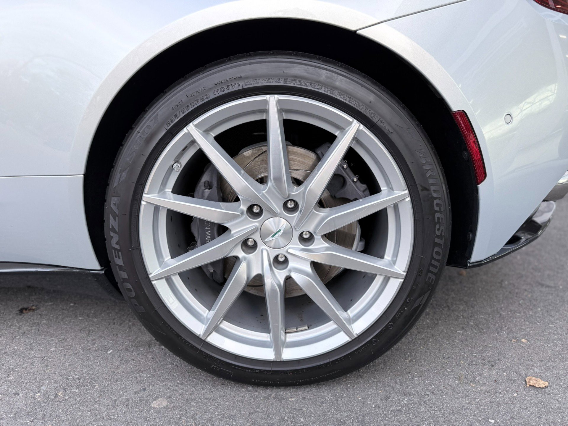 Used 2017 Aston Martin DB11 V12 image 45