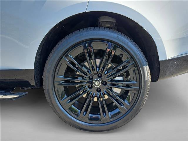 New 2025 Land Rover Range Rover SE image 29
