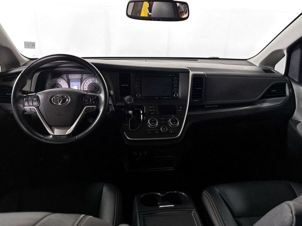 Used 2020 Toyota Sienna SE w/ SE Preferred Package AWD/4WD image 12