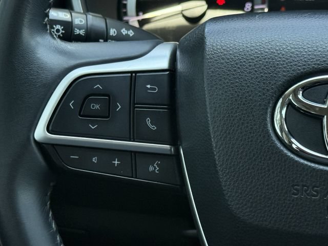 Used 2023 Toyota Highlander XLE FWD image 15