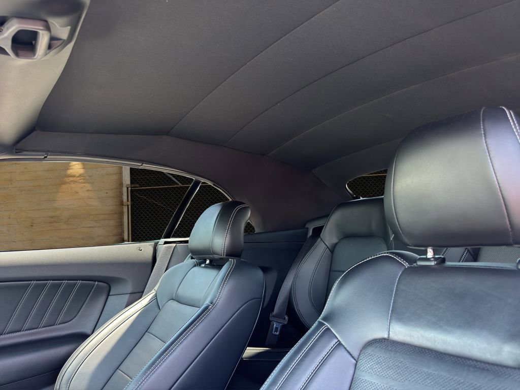 Used 2017 Ford Mustang GT Premium w/ GT Performance Package RWD image 4