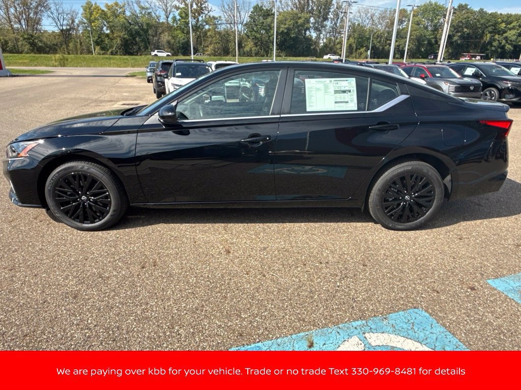 New 2026 Nissan Altima 2.5 SV w/ SV Special Edition Package AWD/4WD image 4