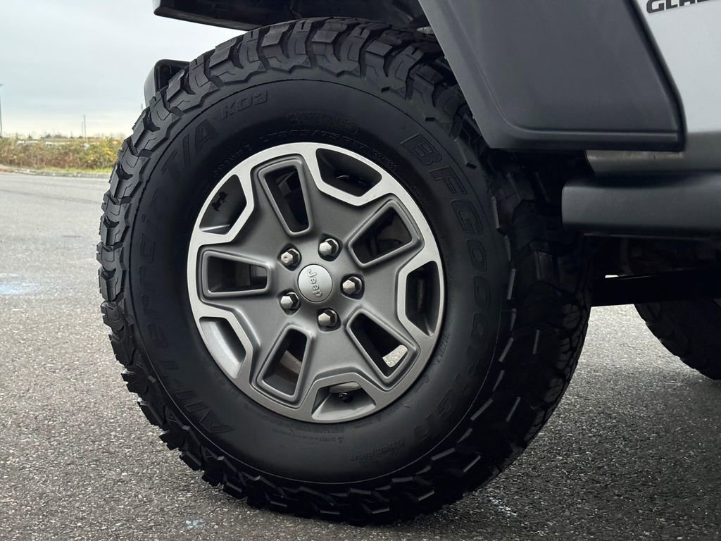 Used 2020 Jeep Gladiator Sport w/ Quick Order Package 24S image 26