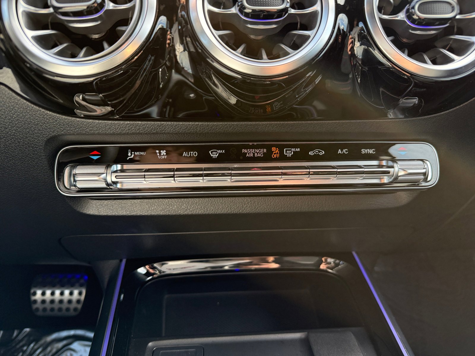 Used 2023 Mercedes-Benz GLA 250 4MATIC image 33