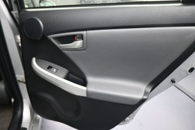 Used 2015 Toyota Prius Five FWD image 23