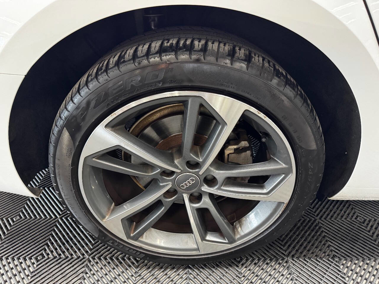 Used 2019 Audi A4 2.0T Premium image 17