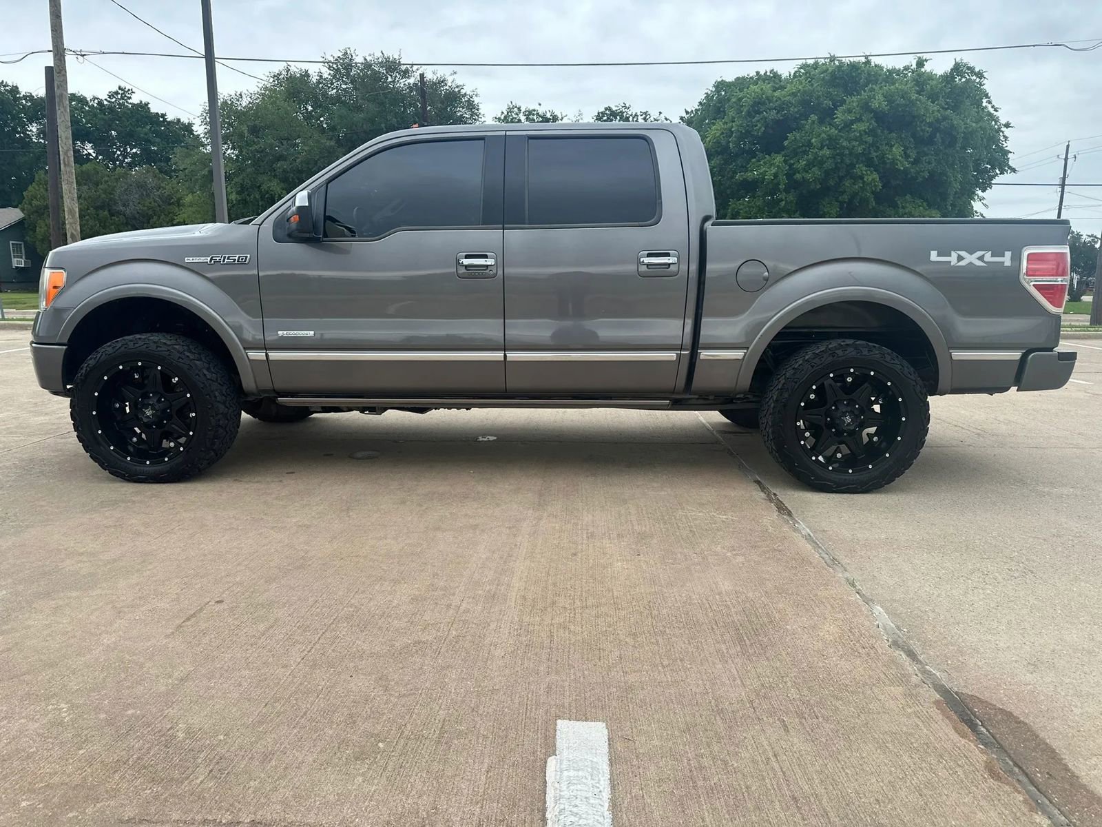 Used 2011 Ford F150 Platinum AWD/4WD image 9