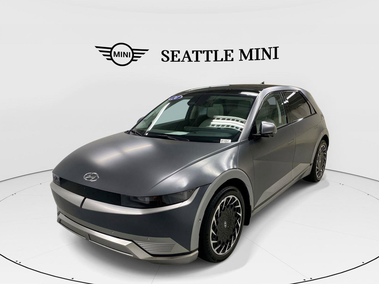 Used 2024 Hyundai Ioniq 5 Limited image 1