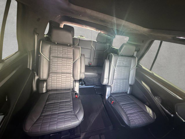 Certified 2025 Cadillac Escalade Sport Platinum w/ LPO, ONYX Package AWD/4WD image 23