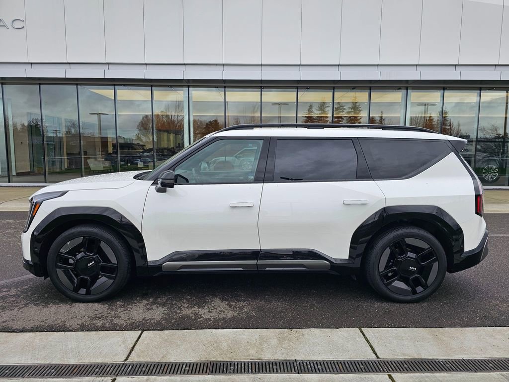 Used 2024 Kia EV9 GT-Line image 2